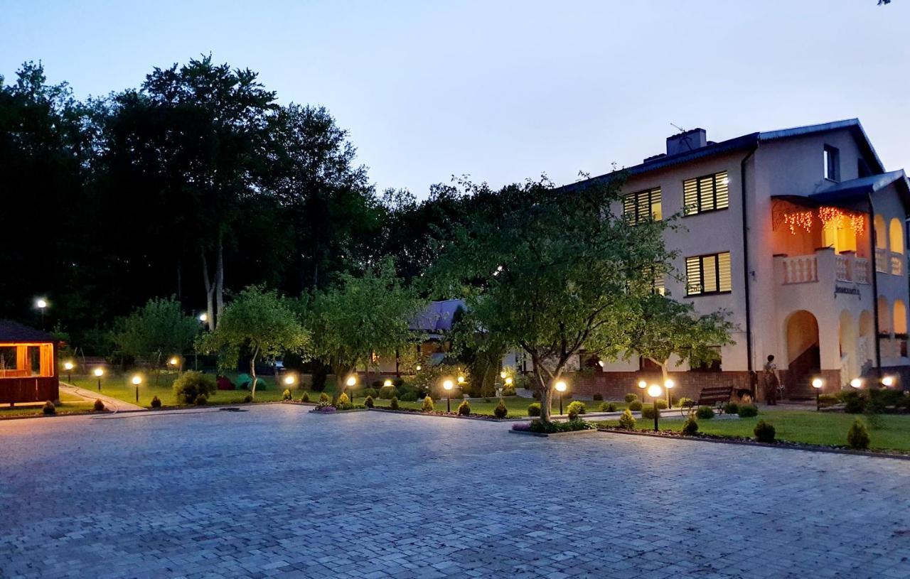 Villa Zenko Brjuhovicsi Kültér fotó