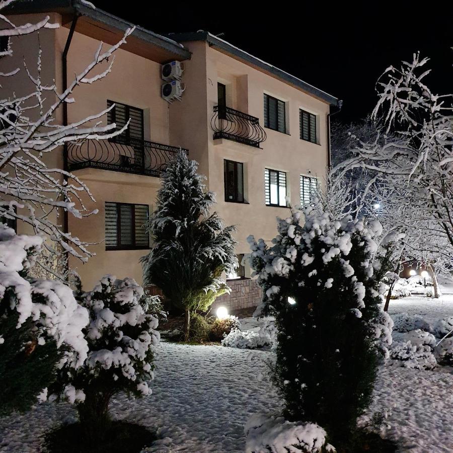 Villa Zenko Brjuhovicsi Kültér fotó