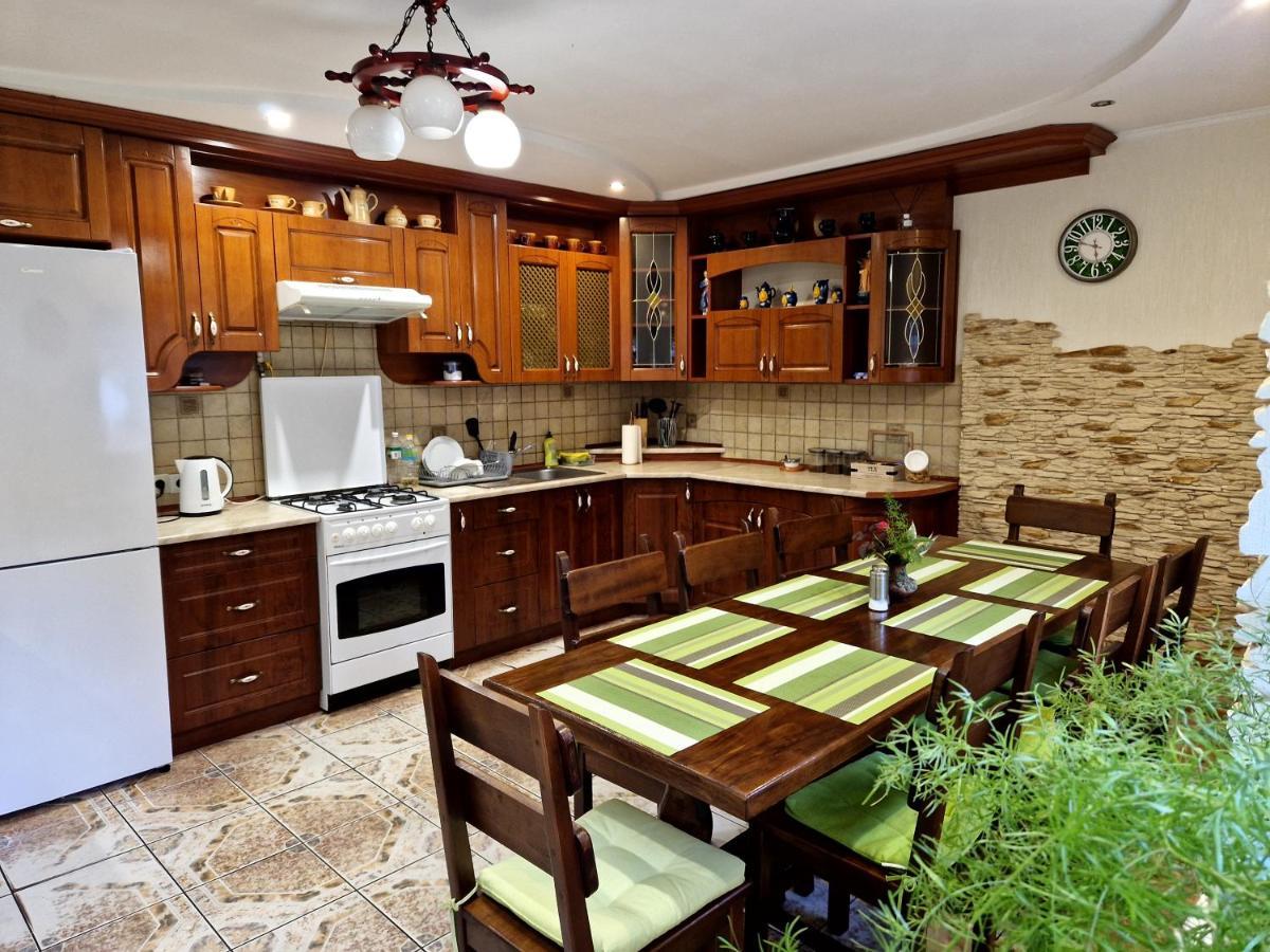 Villa Zenko Brjuhovicsi Kültér fotó